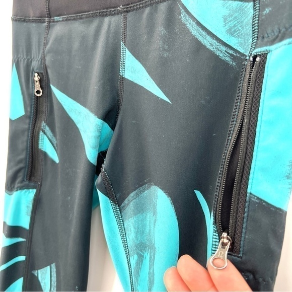 LULULEMON Woman's Two-Tone Blue Geometric Print Low Rise Active Leggings Size 4 - Picture 3 of 13